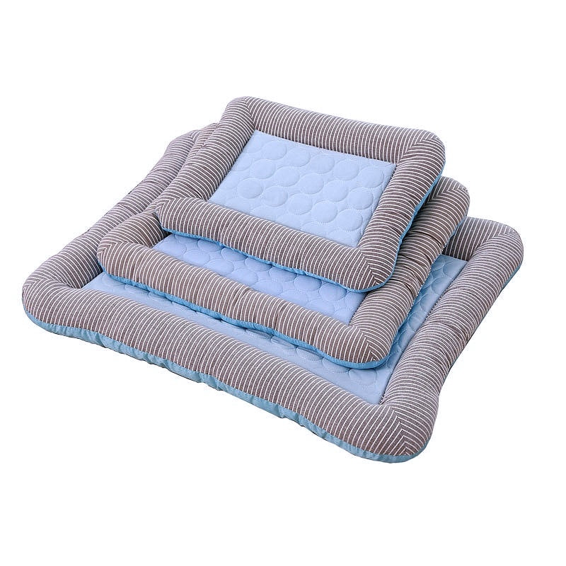 Chill out cushioned pet lounging spot 